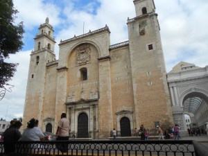 Catedral de San Ildefonso, first in the continental Americas